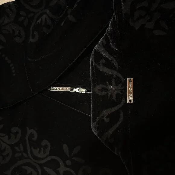 St. John Sport Zip Jacket Black Damask Detail - Size L - Picture 2 of 6